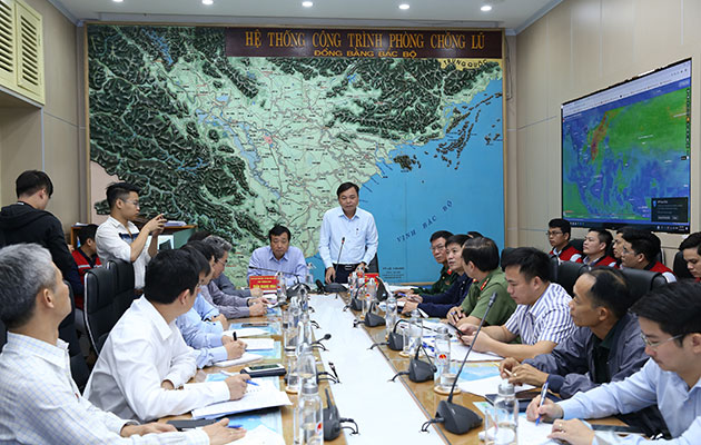 Thứ trưởng Nguyễn Hoàng Hiệp: Chủ động mọi phương án phòng chống bão số 5