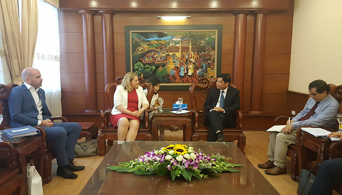 Bộ trưởng Nguyễn Xuân Cường tiếp Đại sứ đặc mệnh toàn quyền nước Cộng hòa Ai - len tại Việt Nam
