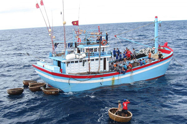 Strictly Handle Cases of Irresponsibility and Lack of Management in The Fight Against IUU Fishing