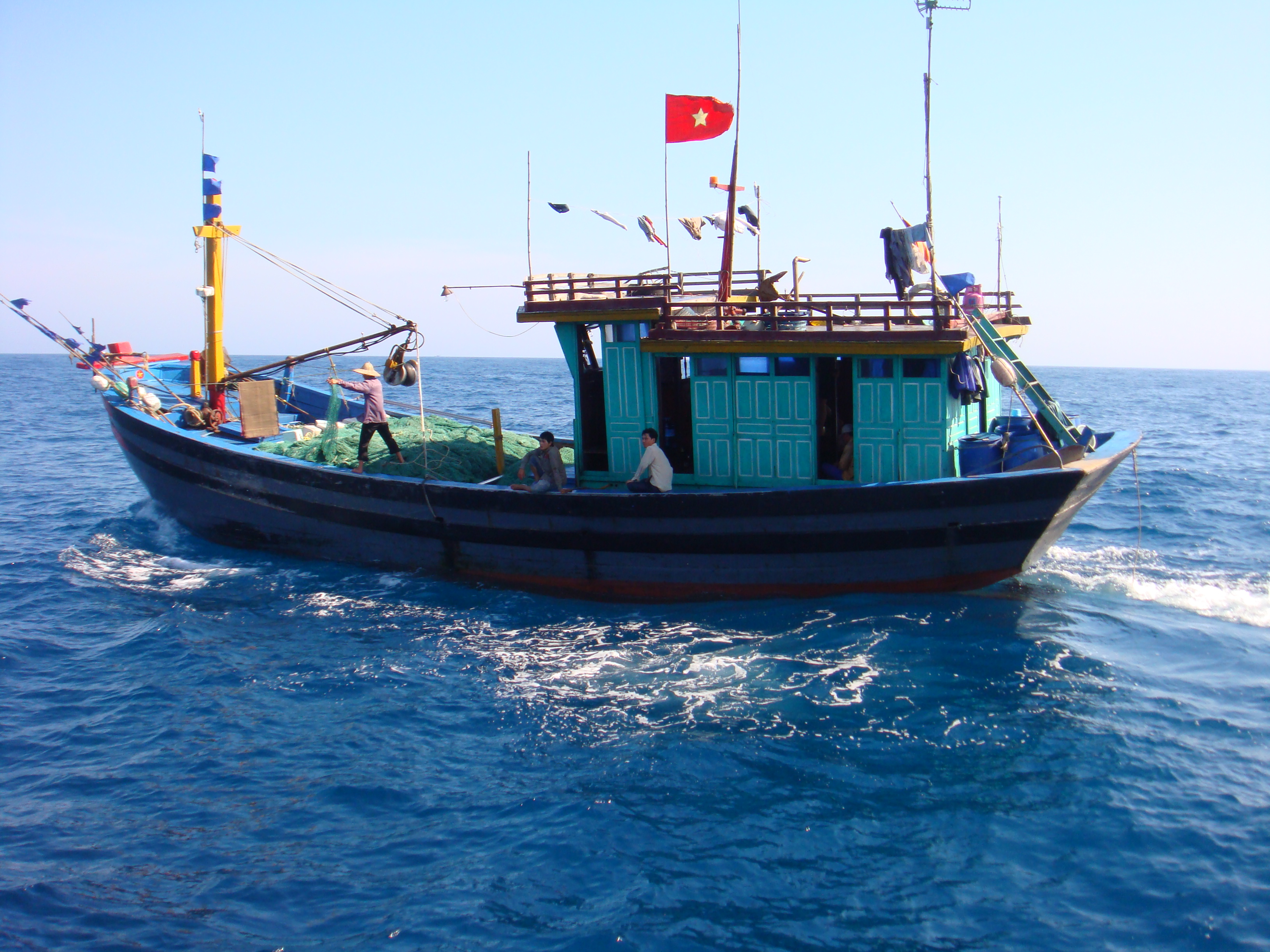 Many fishing vessels have not yet installed satellite positioning equipment