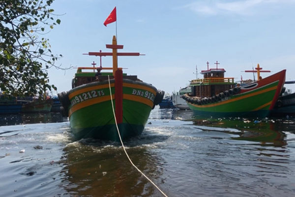 Đà Nẵng: Hạ thủy hai tàu dịch vụ hậu cần nghề cá đặc biệt