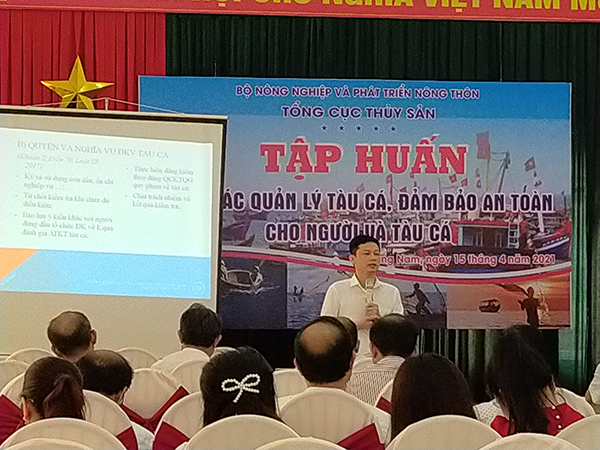 Tập huấn quản lý tàu cá, đảm bảo an toàn cho người và tàu cá tại Quảng Nam