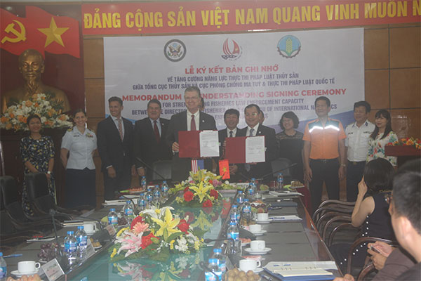 Việt Nam và Hoa Kỳ ký bản ghi nhớ về tăng cường thực thi pháp luật thủy sản