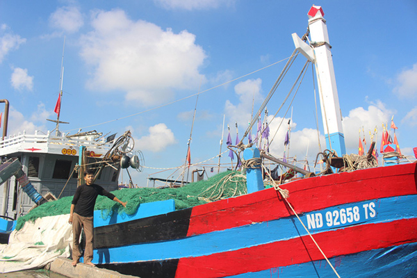 Nam Định: Tiến độ lắp đặt thiết bị giám sát hành trình đối với tàu cá từ 15m trở lên chưa đạt 100% theo lộ trình quy định