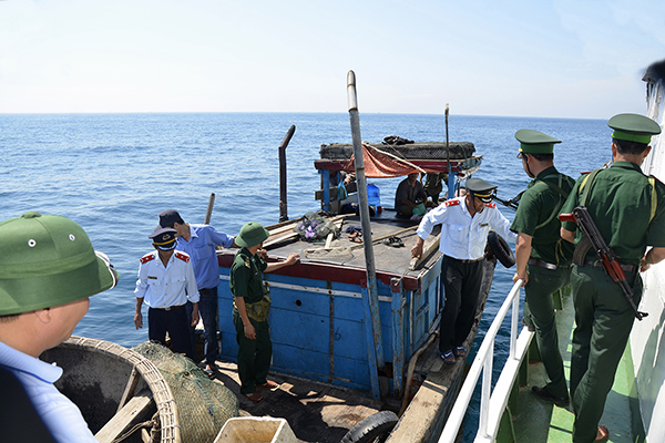 Quảng trị: kiên quyết xử lý tàu cá khai thác vi phạm vùng biển nước ngoài